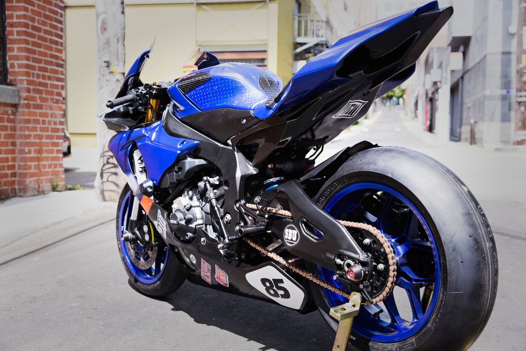 Yamaha R1 Race Bike